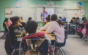 Abbandono scolastico,”Non ci stanchiamo di guardare oltre”.