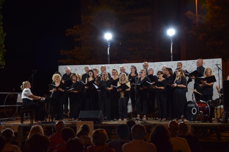 “Canzoni d’amare”, spettacolo a Chiaravalle a sostegno dello Iom