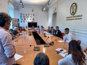 Un momento dell&#039;incontro a Palazzo delle Marche