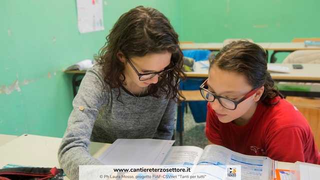 © Foto in copertina di Laura Mosso, progetto FIAF-CSVnet "Tanti per tutti. Viaggio nel volontariato italiano"